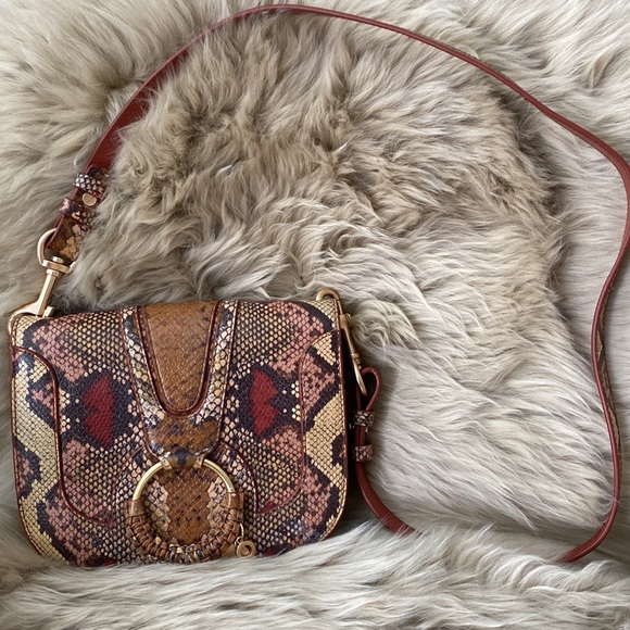 💕🐍 See by Chloe Hana Snakeskin-Print Leather Shoulder Bag - Picture 3 of 6